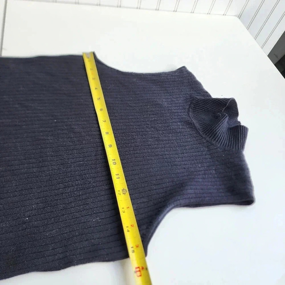 Madison Grey Black Stretch Ribbed Sleeveless Mock Neck Shirt Size M Rayon - Picture 5 of 9